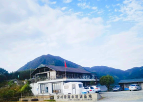黄山宏村国际滑翔伞基地