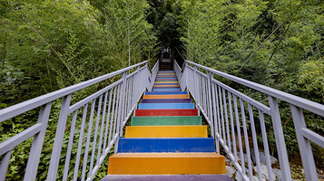 胖趣农场-崖顶漂流