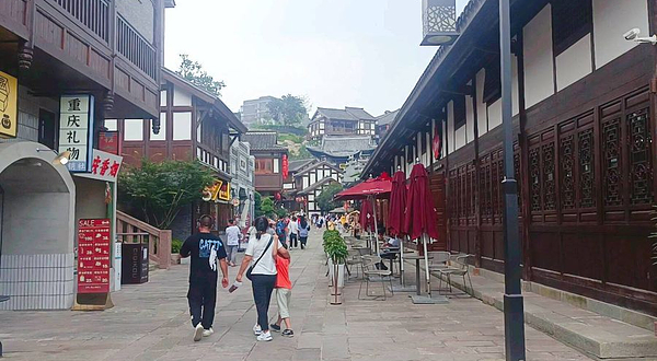 磁器口名特美食街