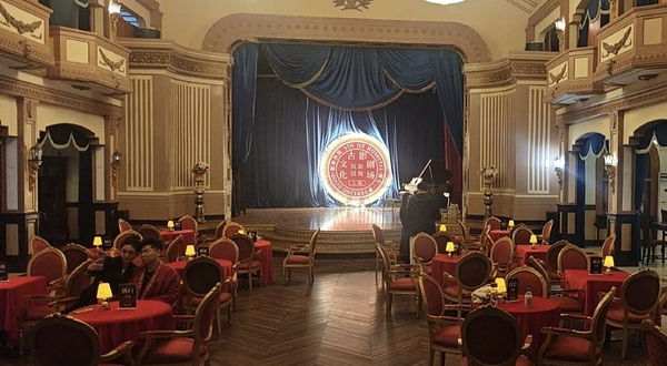 古影沉浸式互动游戏剧场 《1941·新和医院》