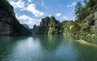 宝峰湖景区第 6 张图片