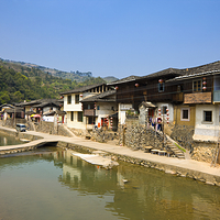 塔下村
