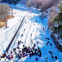 巴山秋池冰雪大世界