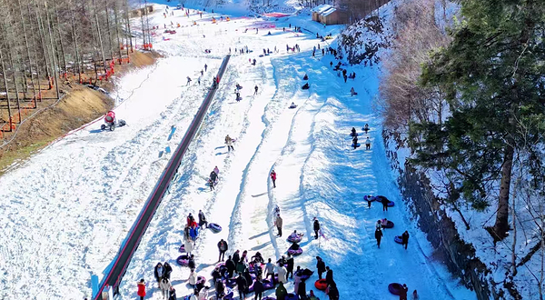 巴山秋池冰雪大世界