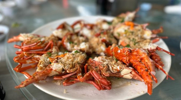 疍家渔排海鲜餐厅