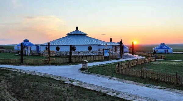 达茂旗希拉穆仁镇草原天骄旅游度假村