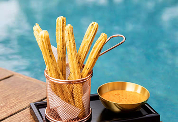 三亚艾迪逊酒店·海滩俱乐部 BEACH CLUB·泳池吧·西式简餐·轻食·DJ第 10 张图片