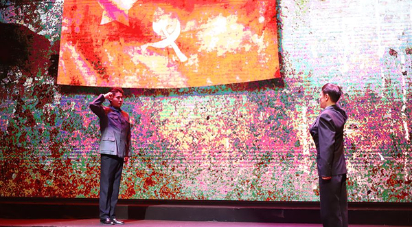 《信仰的火炬》演出