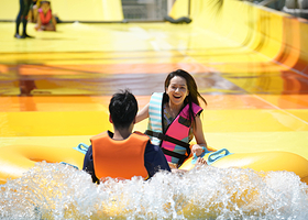 舟山长乔海豚湾水公园