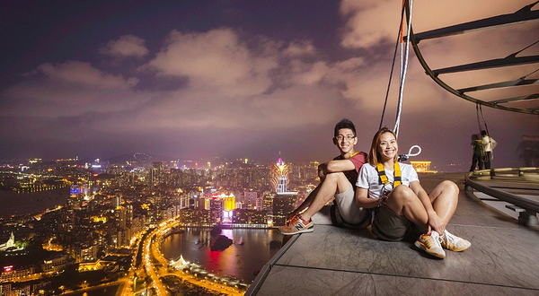 澳门旅游塔空中漫步