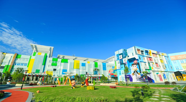 周黑鸭(湖北工厂体验店)