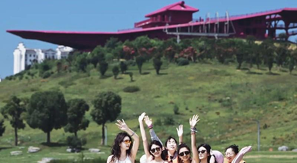 湖上升明月欢乐水世界