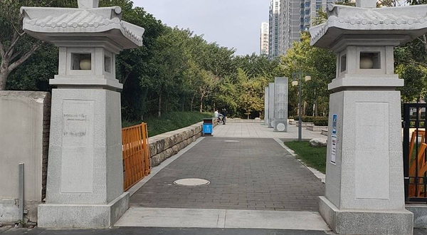 高铁寨街心公园