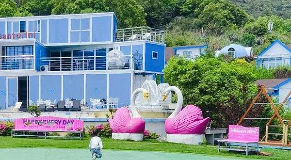 圣托里尼度假小镇