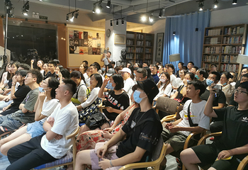玩笑喜剧新城剧场第 12 张图片