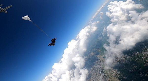 成都极限跳伞俱乐部