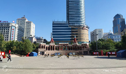 青年广场第 2 张图片