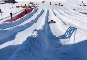 墨墨龙冰雪乐园