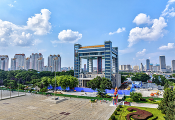 世纪广场第 2 张图片