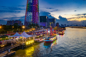 珠江夜游广州塔码头