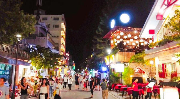 顺化夜市步行街