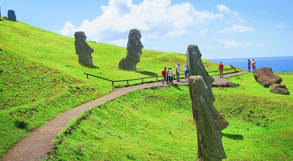 摩艾石像