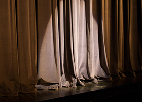 英国伦敦 · 历史剧《1536》