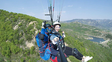 泰山国际滑翔伞飞行基地