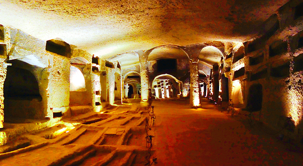 圣热内罗地下墓穴