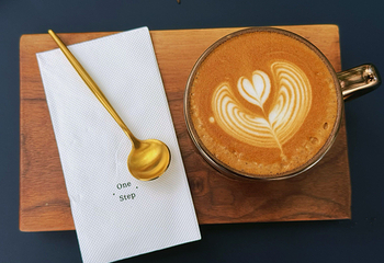一尺花园Coffee&Brunch&Bistro(大东海店)第 13 张图片