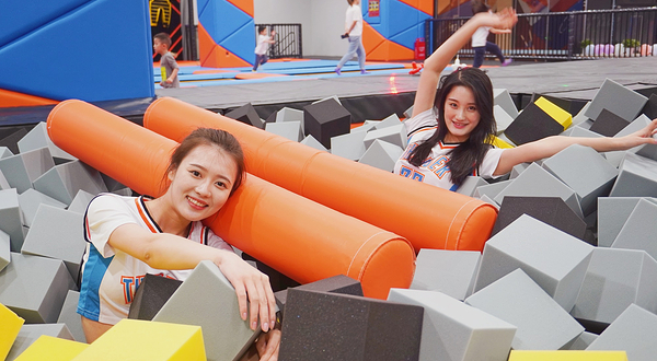 速搏运动乐园·蹦床射箭保龄球