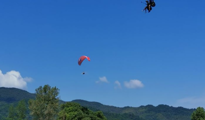 明月山滑翔伞基地第 1 张图片