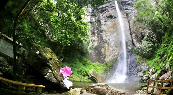 海西冰川大峡谷