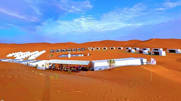 腾格里沙漠露营