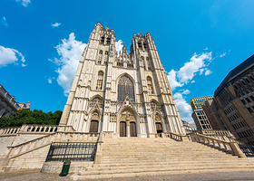 圣弥额尔圣古都勒主教座堂