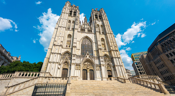 圣弥额尔圣古都勒主教座堂