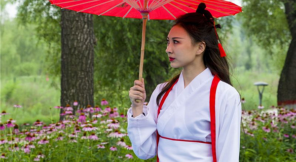 《寻梦莲花湾》