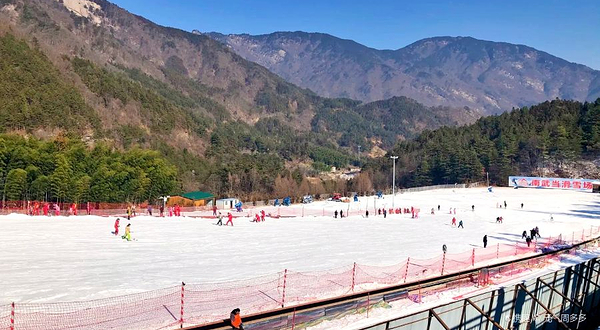 大别山南武当滑雪场