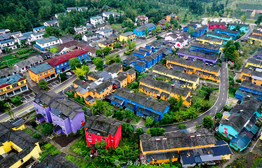 金色清平景区-童话小镇第 3 张图片
