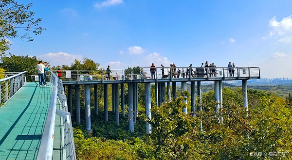 老山大椅子山观景台