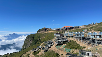 牛背山星珀露营地