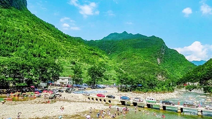 云锣山青龙峡漂流第 1 张图片