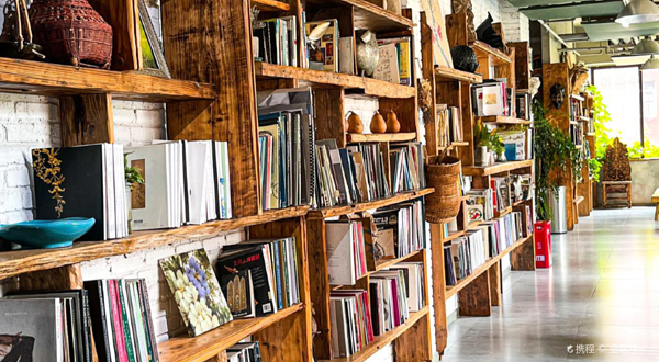 丽沙美术馆·画廊超市