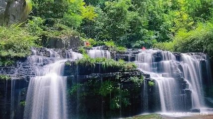 摆弓岩瀑布第 1 张图片