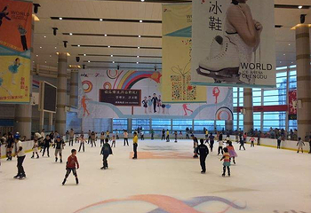 冰纷万象滑冰场第 8 张图片