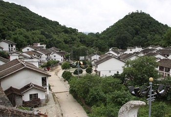 白裤瑶原始村落第 8 张图片