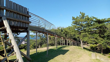 ジャンボ滑り台