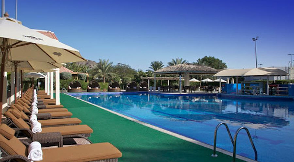 Tennis & Country Club