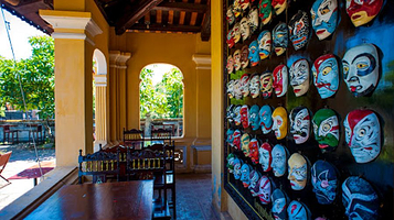 Lầu Tứ Phương Vô Sự