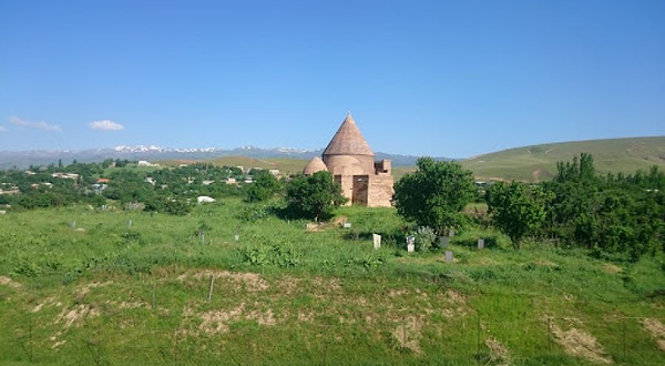 Isaac’s Mausoleum (circa 10th-12th century)